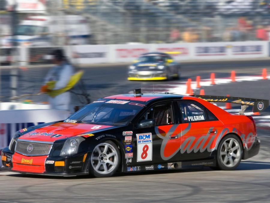  Cadillac CTS-V Race Car 2005 года  (фото 24 из 30)